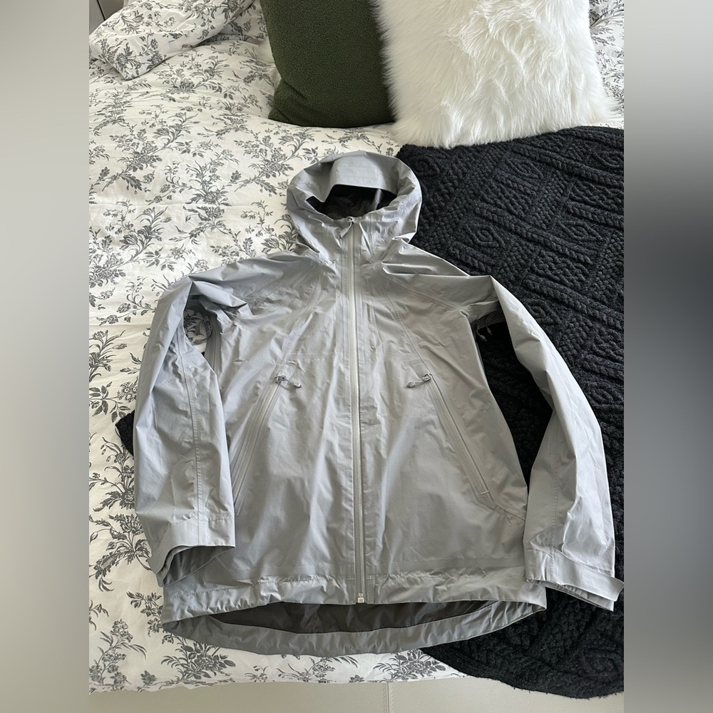 MEC gore-Tex shell